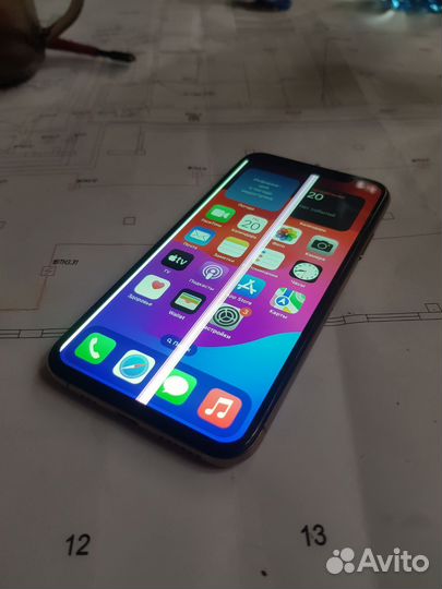iPhone Xs, 64 ГБ