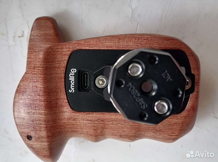 Ручка smallrig с кнопкой + коронка крепления