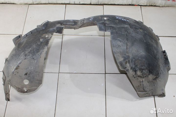 Подкрылок, локер передний Opel Astra H