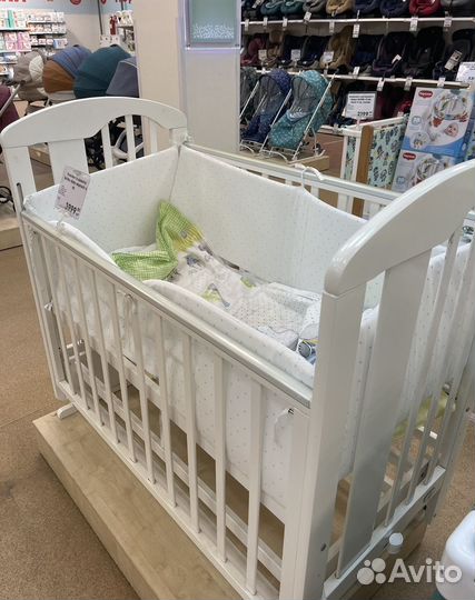 Детская кроватка