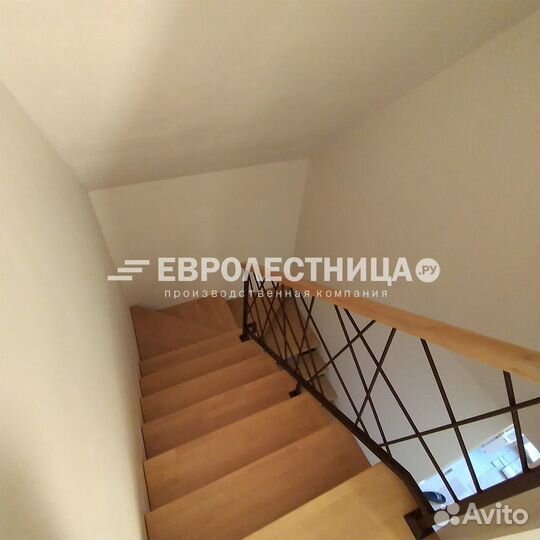 Лестница на второй этаж