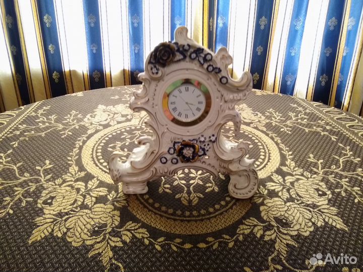 Часы фарфоровые настольные Plaue (Volkstedt)