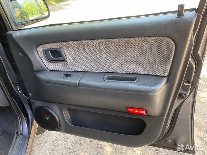 Дверные обшивки Mitsubishi Space Wagon 2