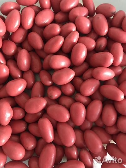 Миндаль карамелезированный в шоколаде