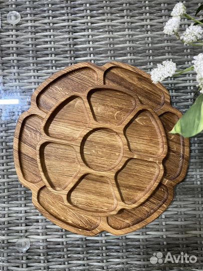 Сервисный поднос из дуба