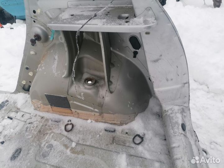 Крыло заднее правое Renault Sandero