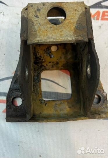 Кронштейн рессоры передний правый Fiat Ducato