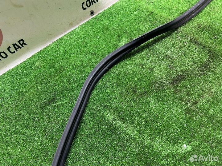 Уплотнитель багажника Mitsubishi Lancer CY3A 4B10