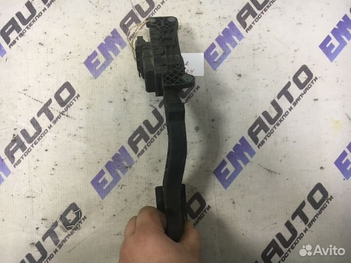 Педаль газа Форд Фокус 2