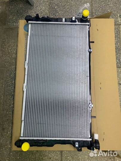 Радиатор охлаждения Chrysler Voyager,Dodge Caravan