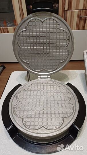 Вафельница электрическая 