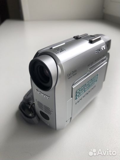 Видеокамера Sony DCR-HC18E