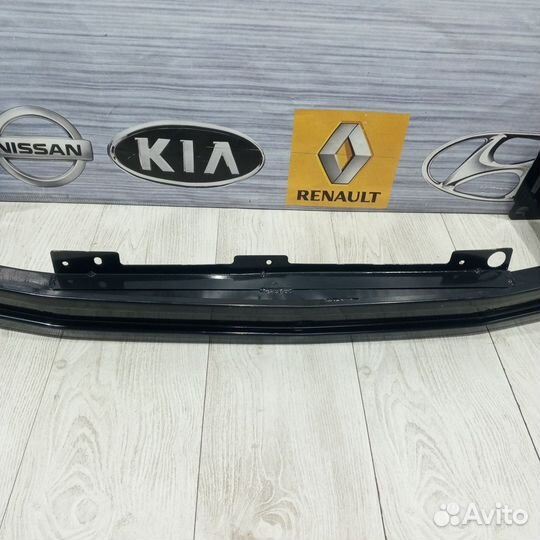 Усилитель перед бампера Renault megane 3