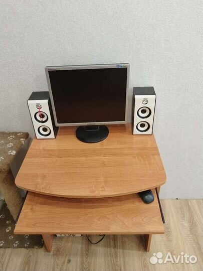 Монитор Samsung