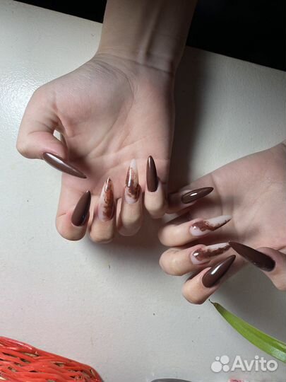 Маникюр,наращивание ногтей