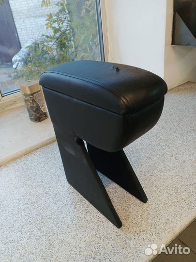 Подлокотник на рено логан, ларгус