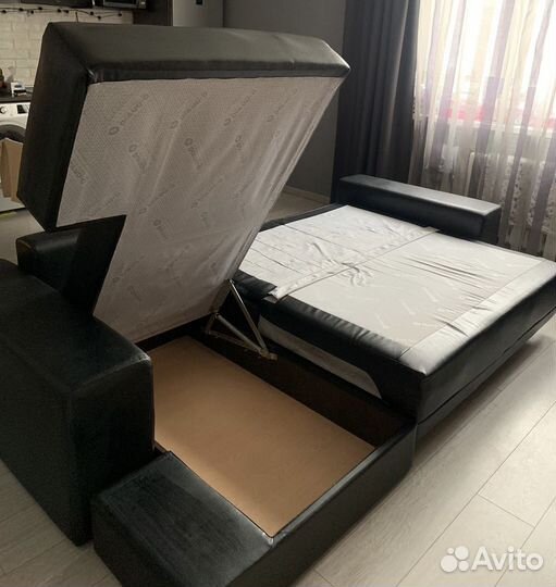 Диван угловой