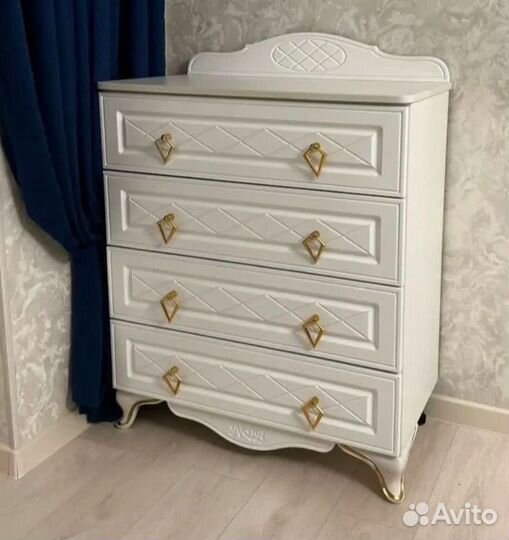 Детская кроватка. Комод. Шкаф 