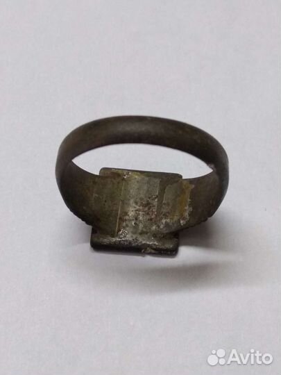 Старинный перстень