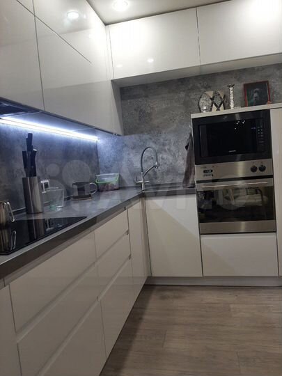 4-к. квартира, 105 м², 9/9 эт.