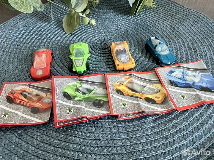 Киндер сюрприз машинки