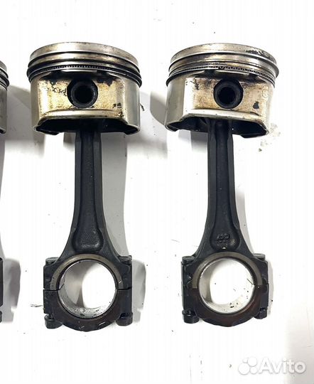 Поршень с шатуном Kia Rio 1 (1.6 )