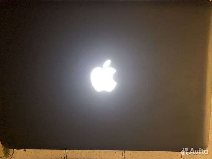 Apple MacBook Pro 13 2011/i7/4gb, без ssd и hdd