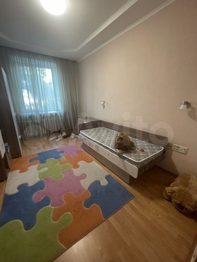 2-к. квартира, 67 м², 2/5 эт.