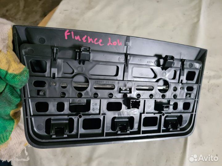 Стоп-сигнал Renault Fluence седан M4R 2011