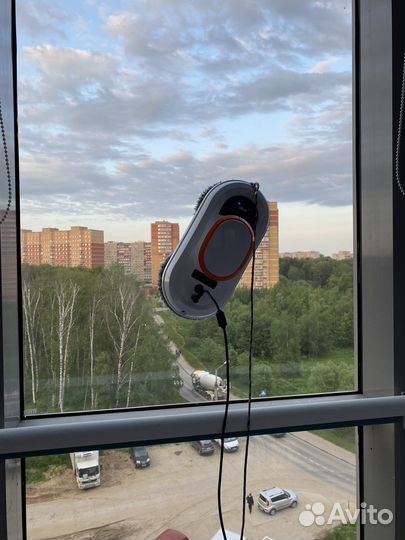 Робот-мойшик окон dBot W100 Аренда