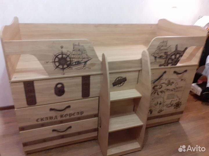 Продается блок кровать-письменный стол-шкаф