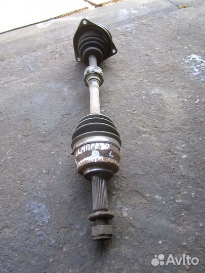 Привод передний лев Митсубиси Каризма II