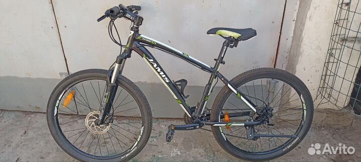 Велосипед Jamis 13 TrailX3 Gloss Black