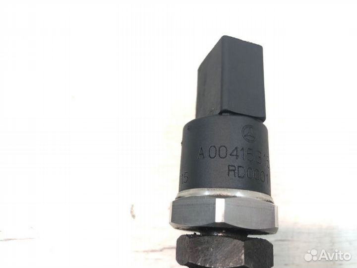 Датчик давления в рампе Mercedes Viano W639