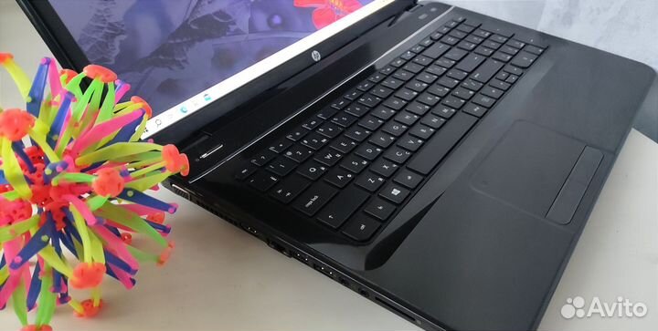 Ноутбук HP/4 ядра/большой дисплей
