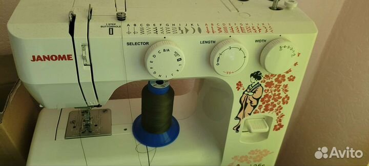 Швейная машина Janome бу
