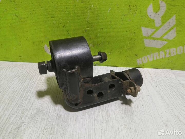 Опора двигателя правая Хендай Акцент 2