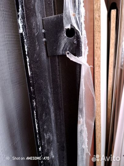 Дверь входная металлическая от застройщика