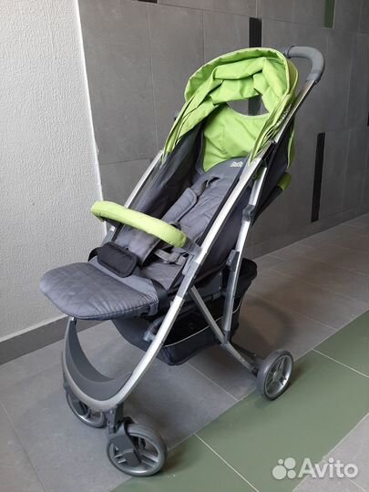 Детская прогулочная коляска