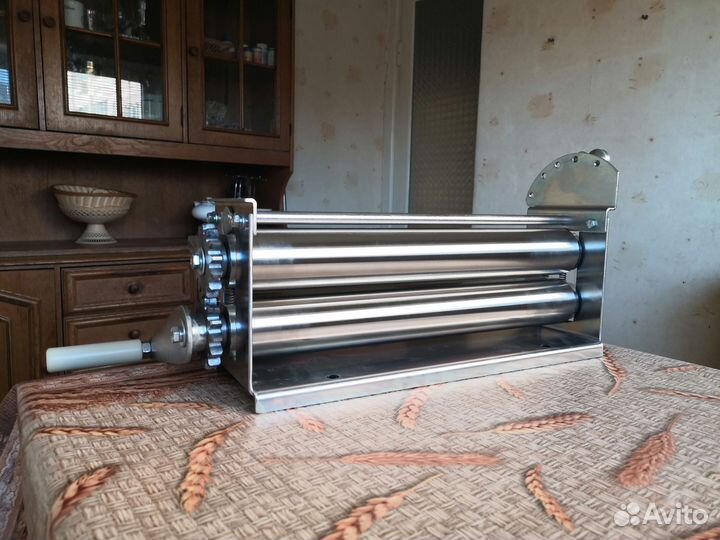 Тестораскатка, тестораскаточная машина