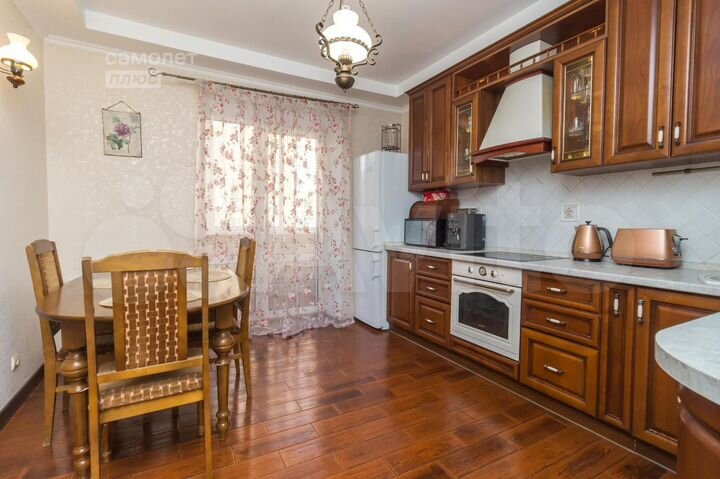 3-к. квартира, 115,2 м², 2/10 эт.