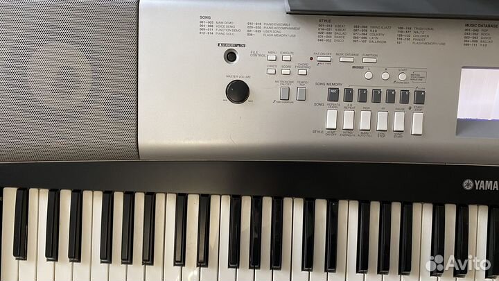 Цифровое пианино yamaha portable grand dgx-520