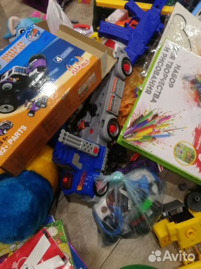 Игрушки для мальчика пакетом