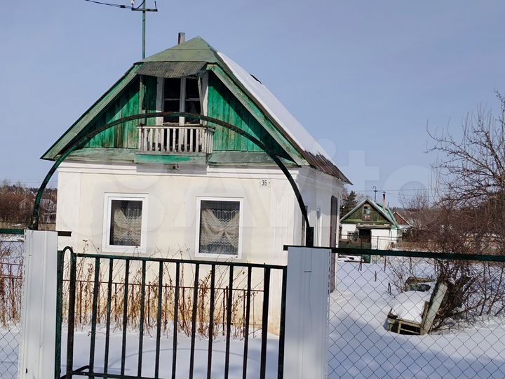 Дом 15 м² на участке 6 сот.