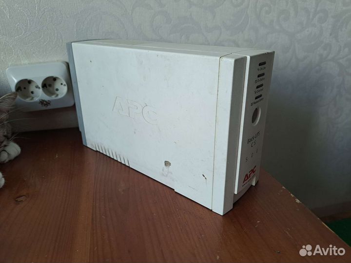 Ибп бесперебойник APC BK500-RS