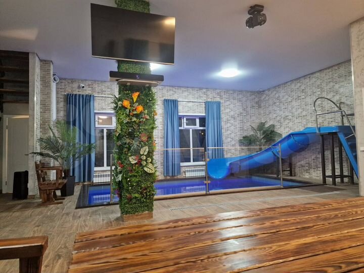 Дом 170 м² на участке 5 сот.