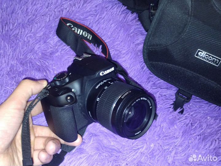 Зеркальный фотоаппарат Canon EOS 1300D