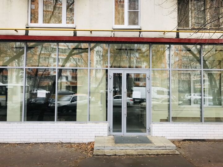 Торговая площадь, 80.4 м², 1-я л/д, витрины