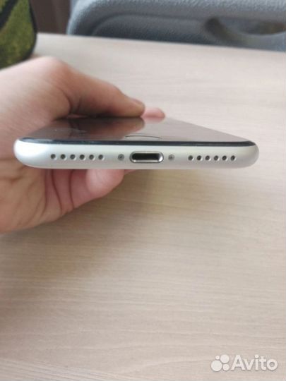 iPhone SE (2022), 64 ГБ