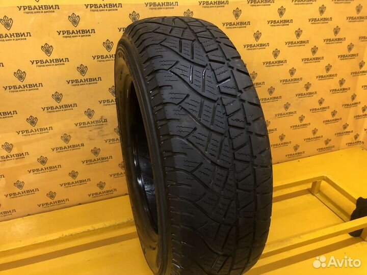 Michelin Latitude Cross 215/70 R16 104H